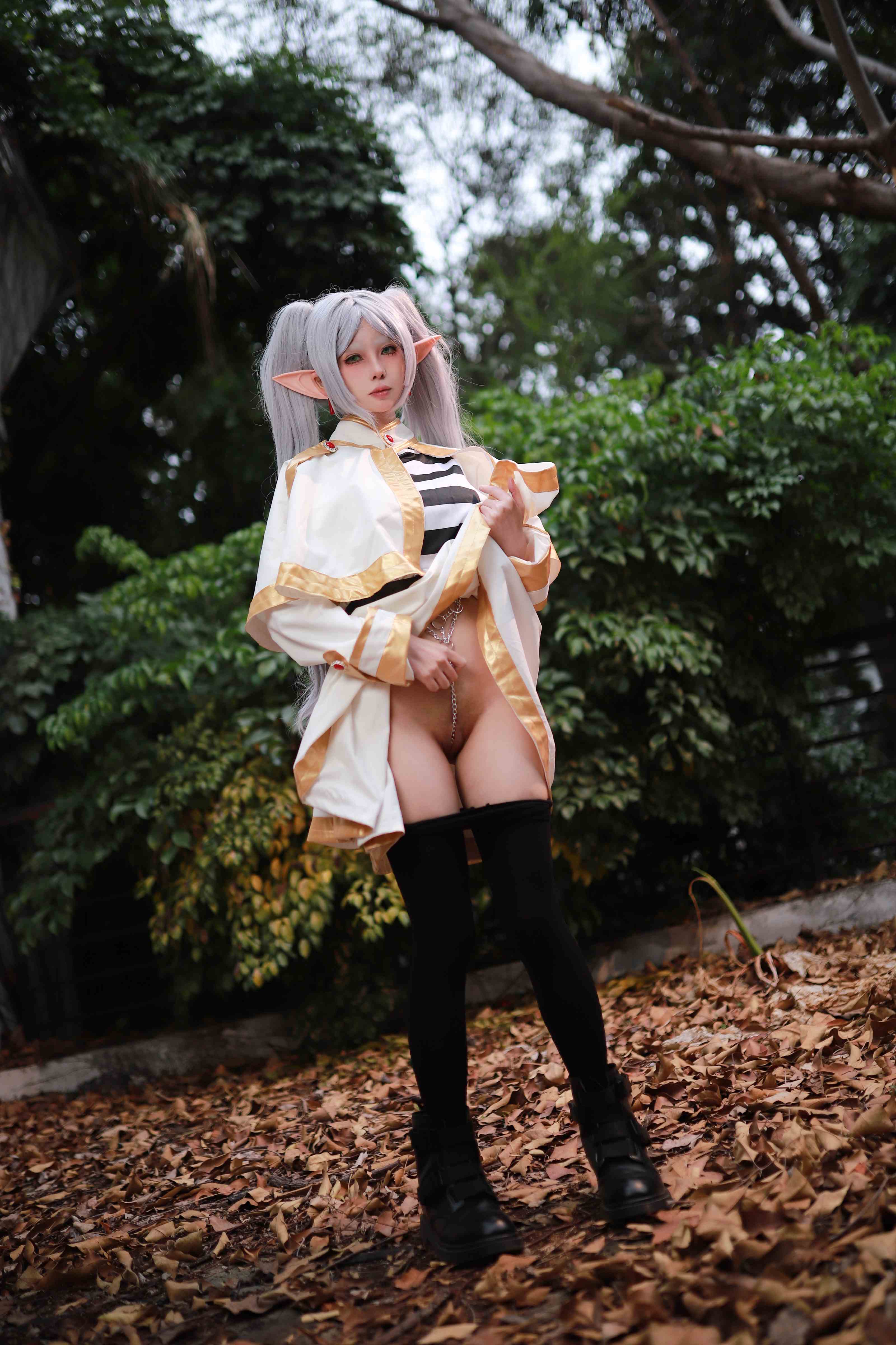 -Uesugi-hui-Nashi-Ochi-cosplay-Frieren---Sousou-no-Frieren-16jpg.jpg