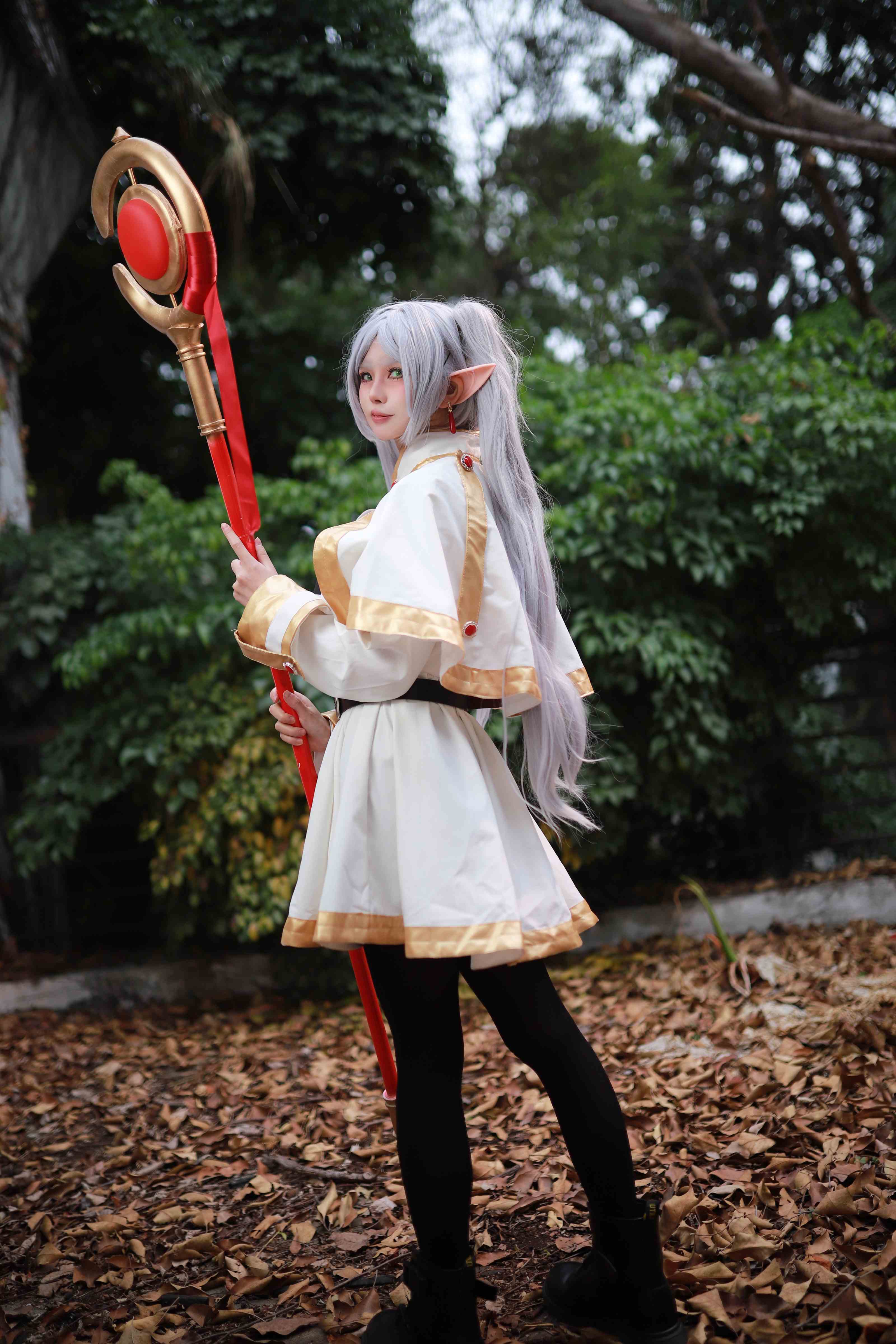 -Uesugi-hui-Nashi-Ochi-cosplay-Frieren---Sousou-no-Frieren-4jpg.jpg
