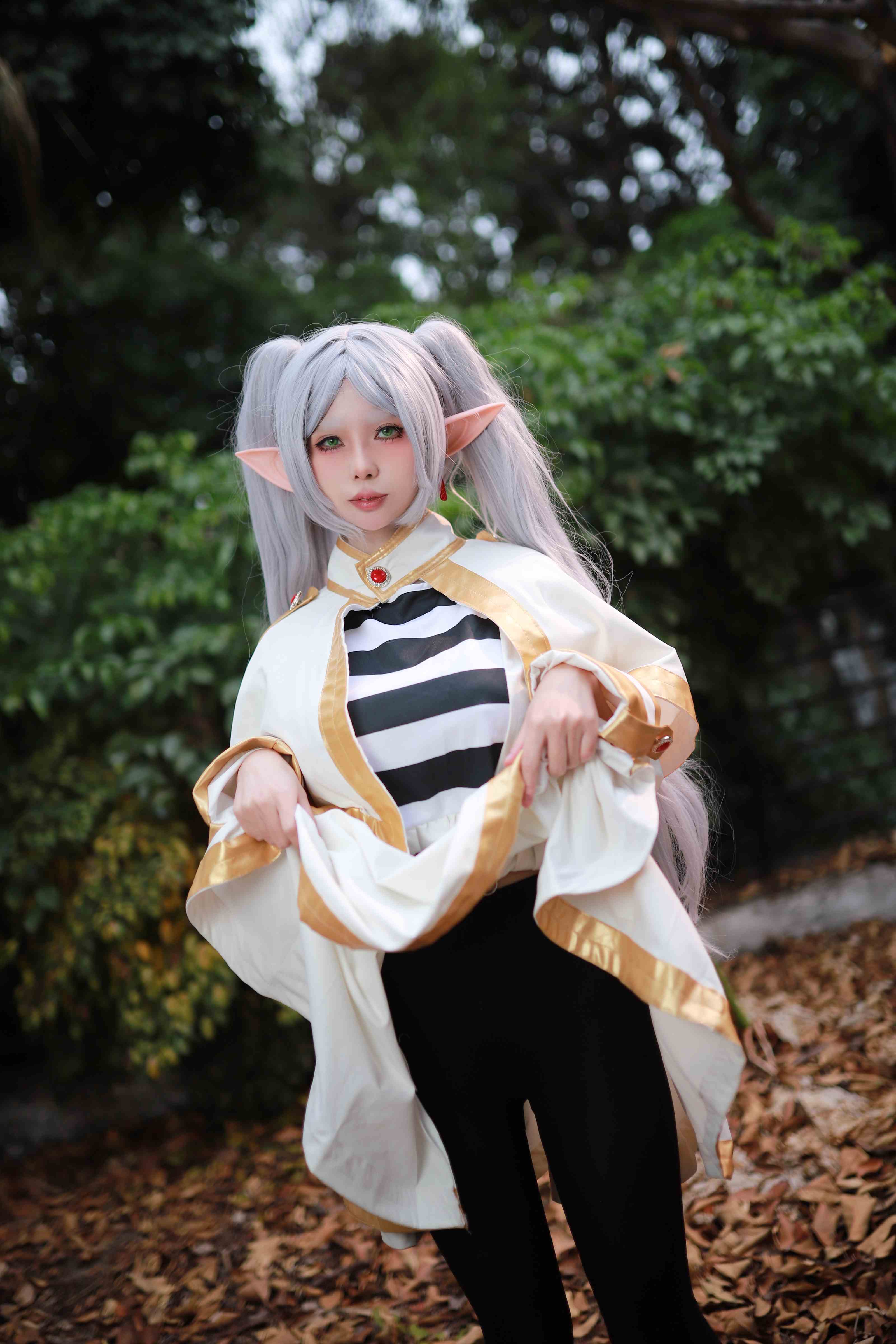 -Uesugi-hui-Nashi-Ochi-cosplay-Frieren---Sousou-no-Frieren-7jpg.jpg
