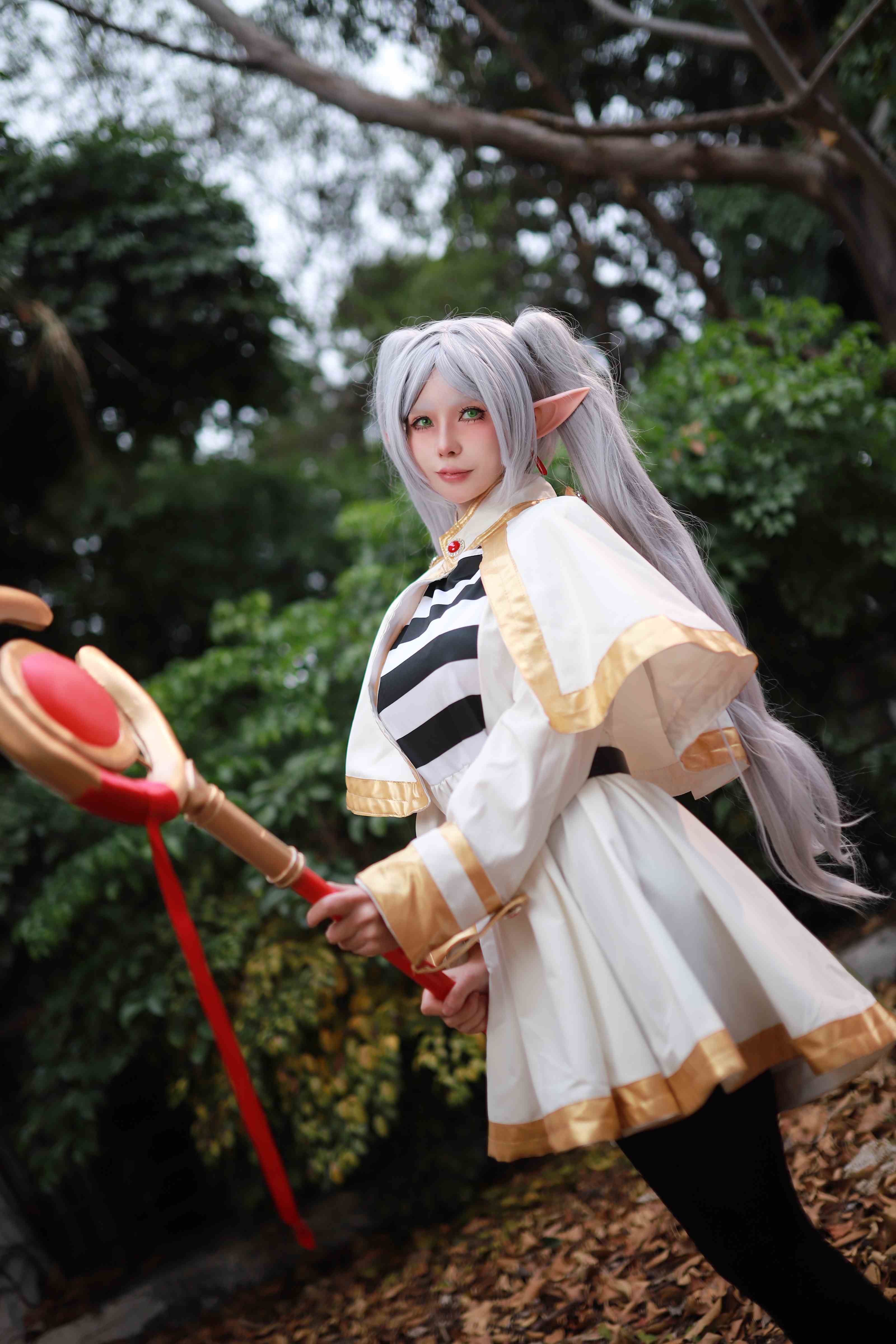 -Uesugi-hui-Nashi-Ochi-cosplay-Frieren---Sousou-no-Frieren-9jpg.jpg