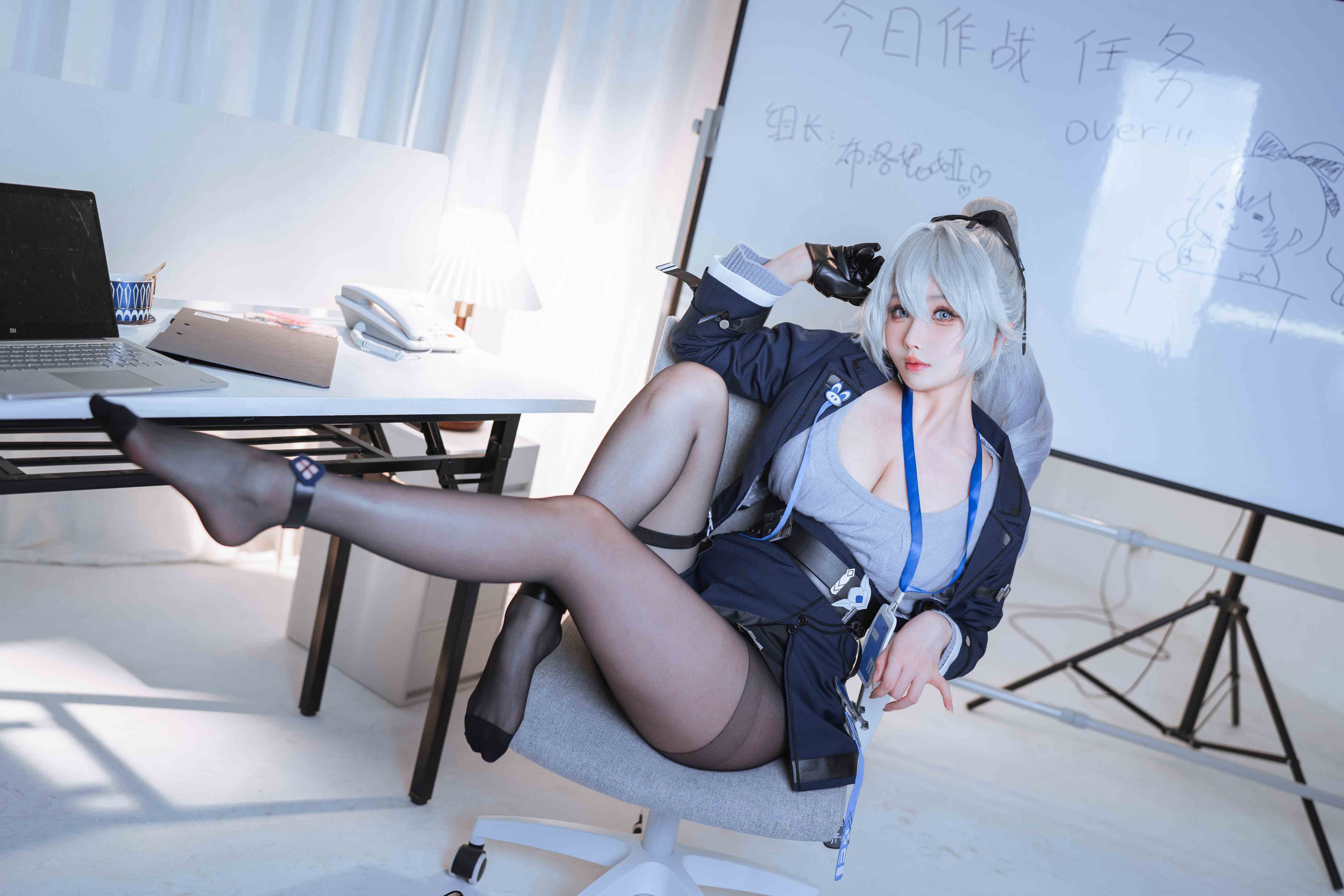Rioko--cosplay-Bronya-Zaychik-OL---Honkai-Impact-3-24jpg.jpg