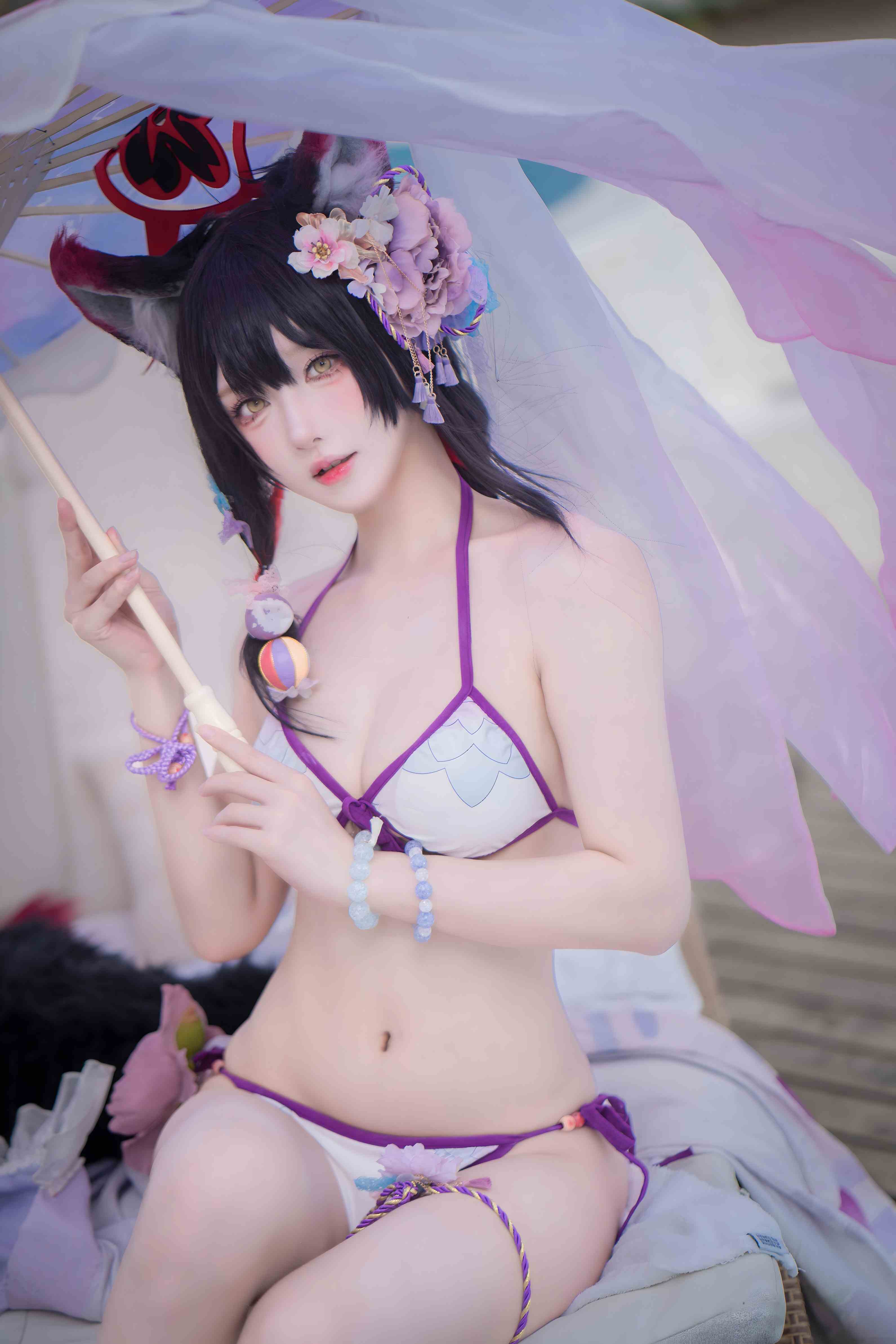 Abaoyeshitunia1--cosplay-Kosaka-Wakamo-Swimsuit---Blue-Archive-11jpg.jpg