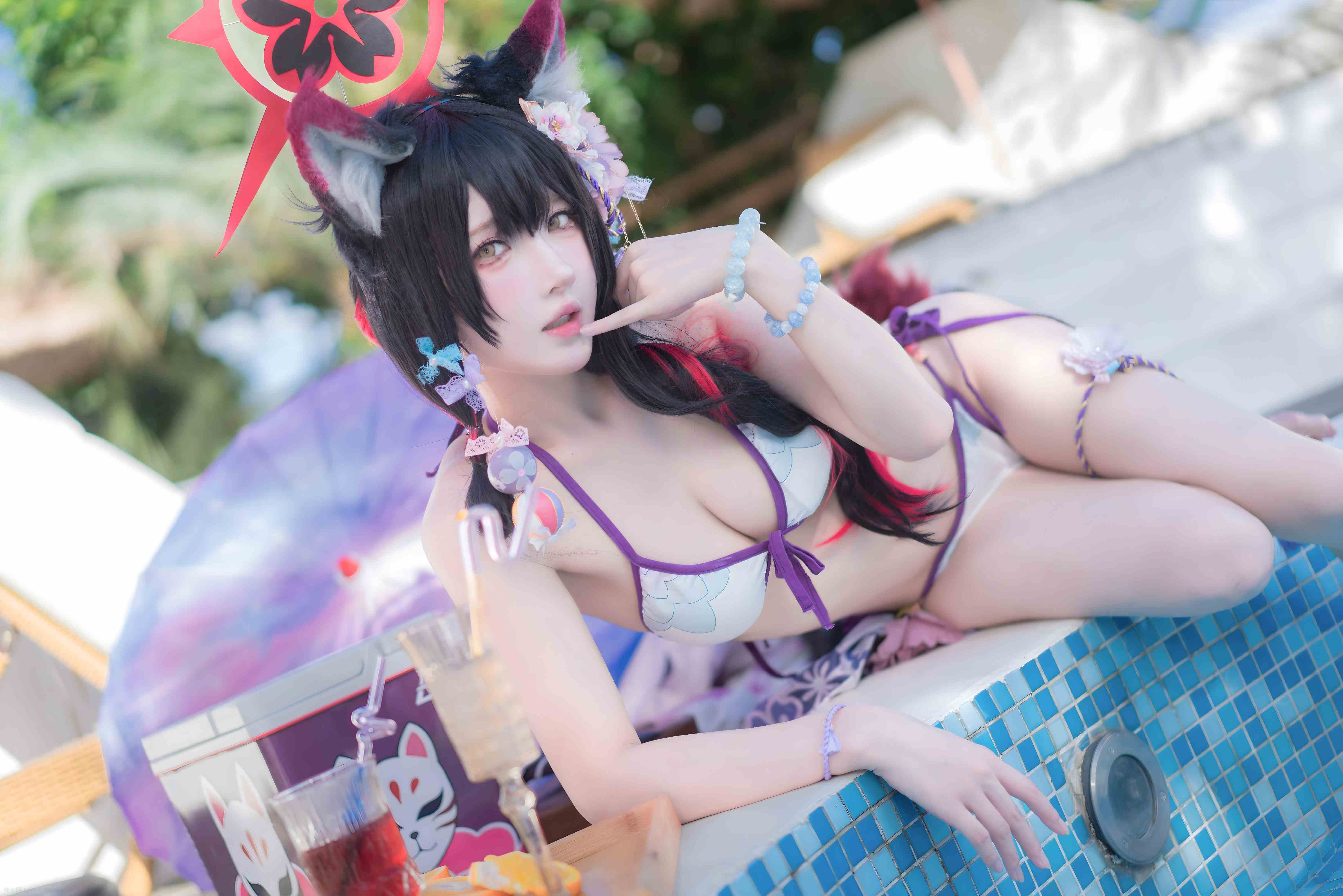 Abaoyeshitunia1--cosplay-Kosaka-Wakamo-Swimsuit---Blue-Archive-21jpg.jpg