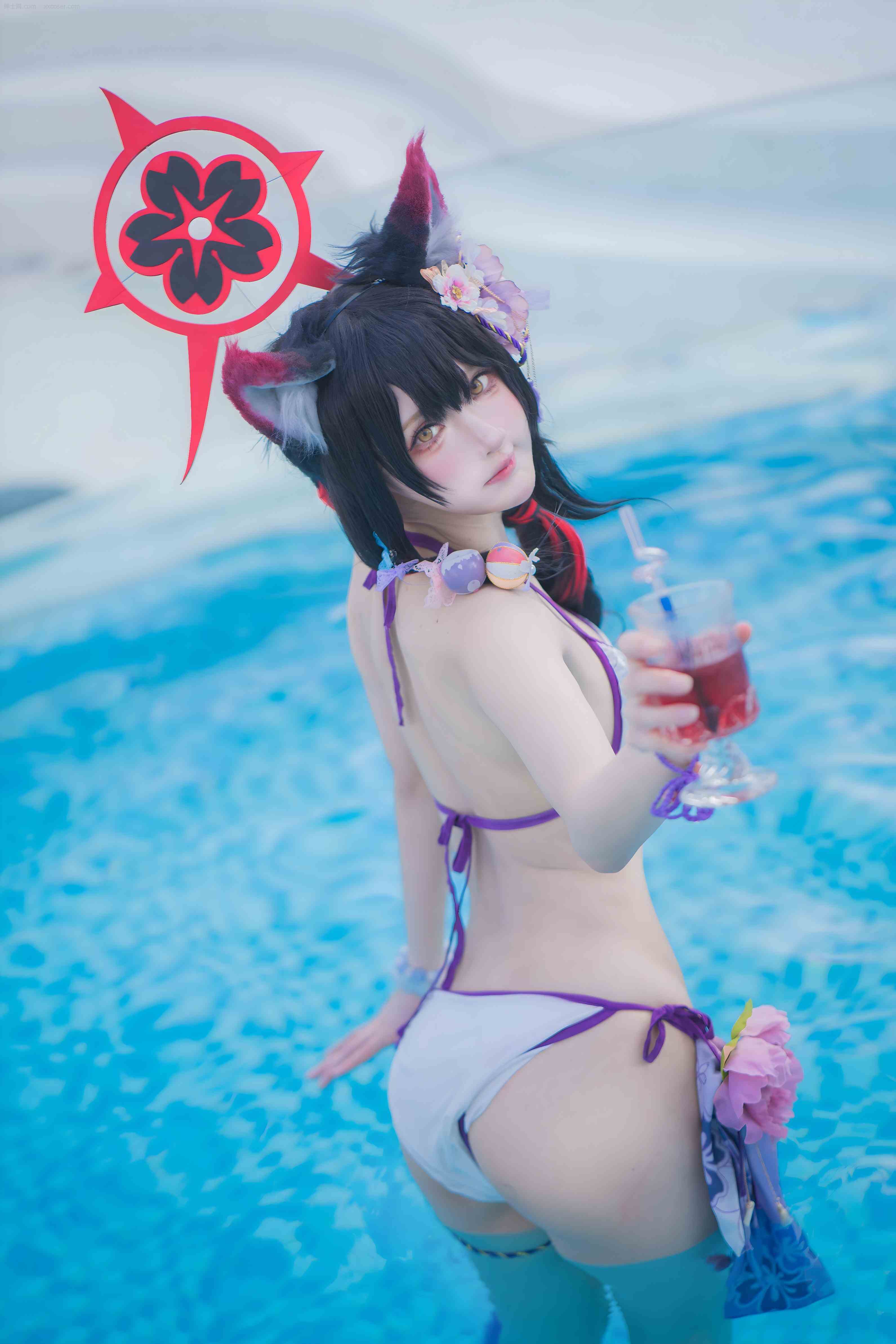 Abaoyeshitunia1--cosplay-Kosaka-Wakamo-Swimsuit---Blue-Archive-27jpg.jpg