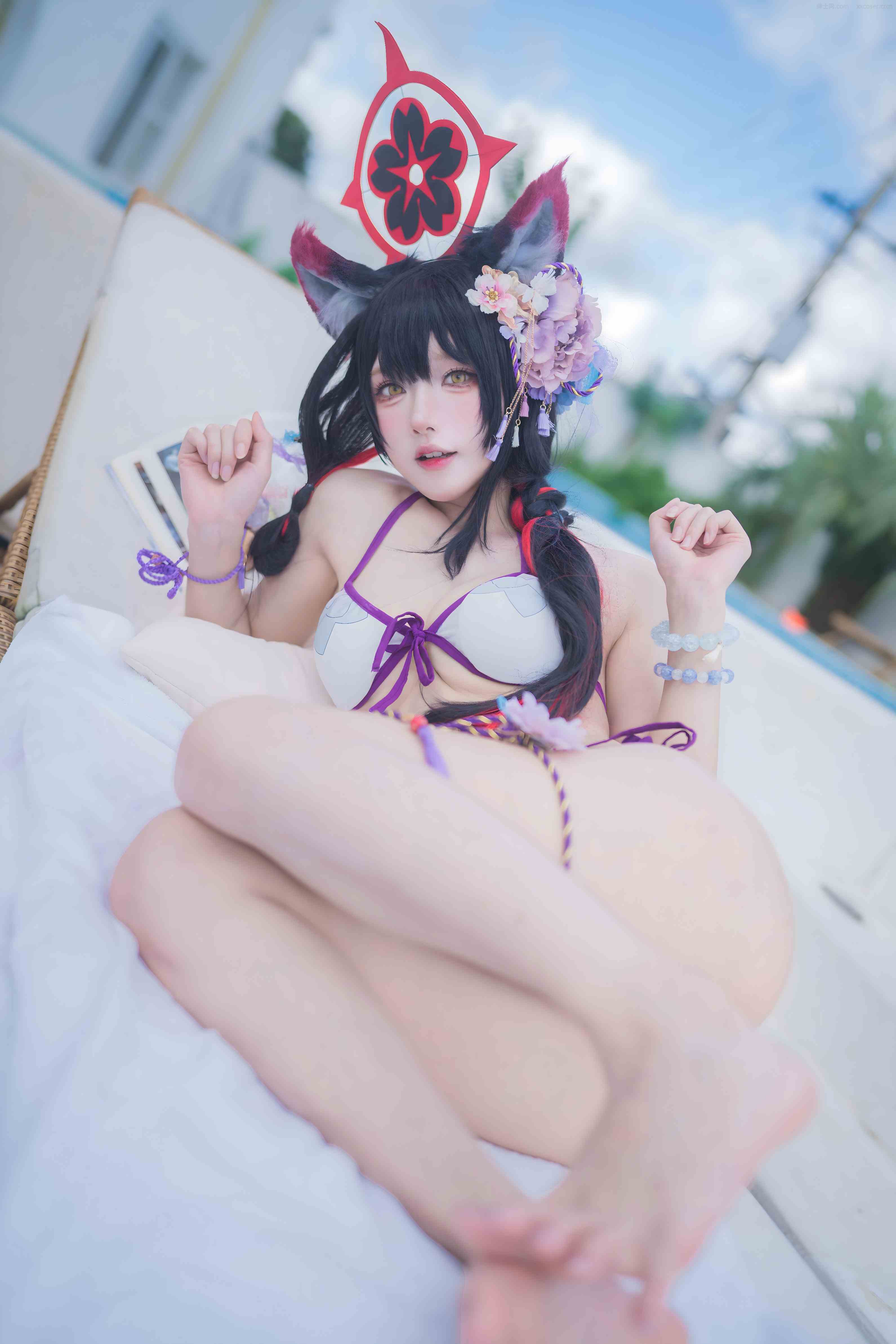 Abaoyeshitunia1--cosplay-Kosaka-Wakamo-Swimsuit---Blue-Archive-30jpg.jpg