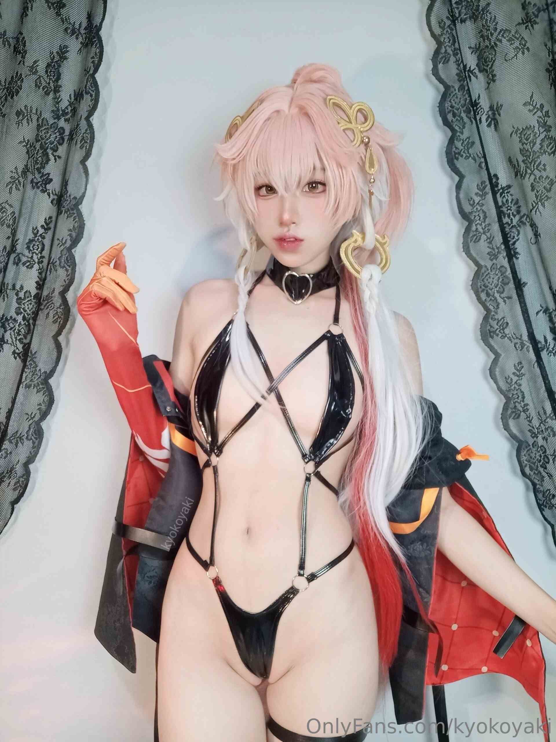 Kyokoyaki cosplay Changli and The Shorekeeper – Wuthering Waves